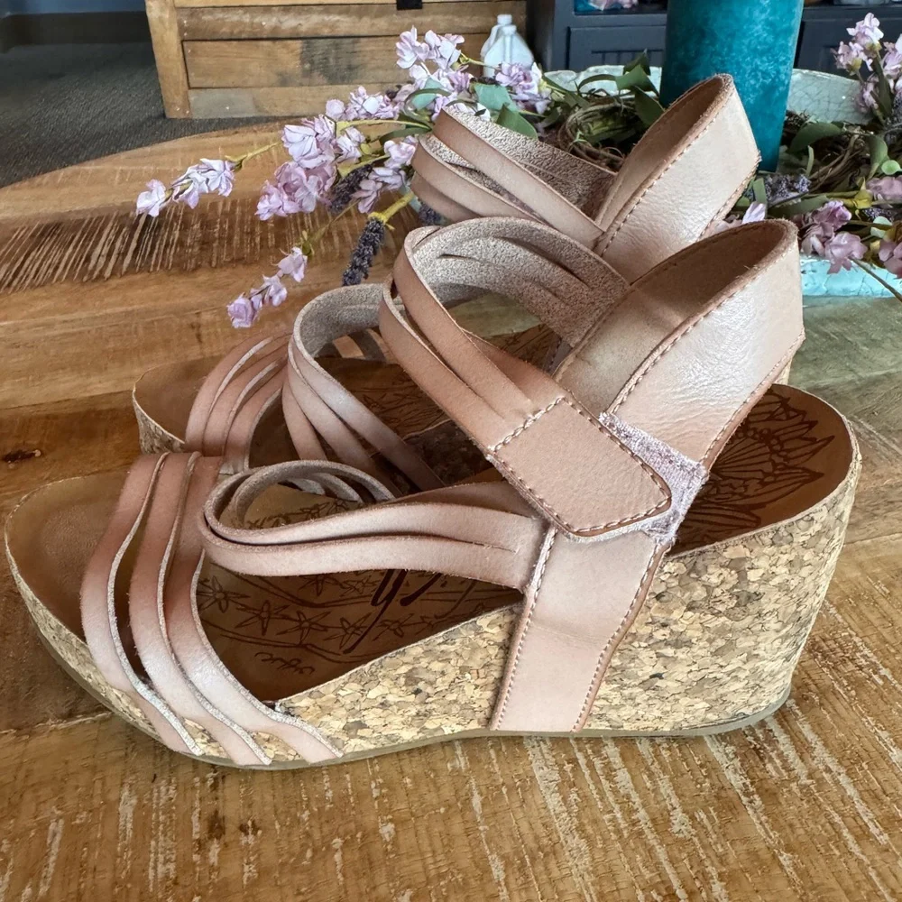 Blowfish Malibu stylish wedge